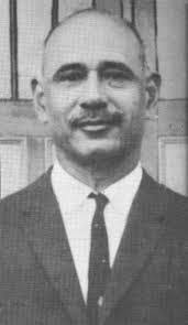 Douglas Forrest's Instagram, Twitter & Facebook