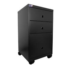 Il va maintenant proposer des tiroirs, servir de rangement pour les livres, votre console de jeux, votre box internet ou. Soldes Armoire Et Caisson De Bureau Avec Roulettes Pas Cher But Fr