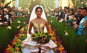 Šašavi bogati azijanci, ngo dik ciuhou naamjau hong, crazy rich, безумно богатые азиаты, crazy & rich, crazy rich asians, podres de ricos, asiáticos doidos e ricos the titanic english subtitles are some different language. Crazy Rich Asians Review A Classic Rom Com Beautifully Repackaged