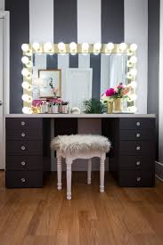 First, i cut 4 pieces of 2×2 at 22 long. 22 Diy Vanity Table Ideas For Everyone S Taste Crafty Club Diy Craft Ideas