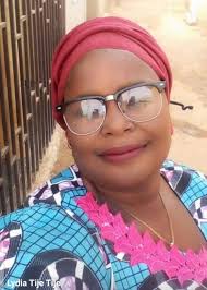 Happy Birthday To my aunt and godmother Yolanda Cadena. A nonagenarian, tía  was married to my late uncle Noe, mama's youngest brother. The two were  like loving parents to me. Tía prays