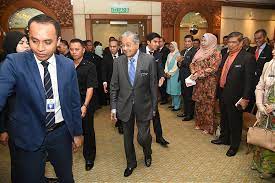 Singkatan jpm) merupakan sebuah kementerian kerajaan persekutuan di malaysia. Galeri Foto Album Majlis Penyerahan Felo Perdana 2018 Oleh Yab Perdana Menteri Di Jabatan Perdana Menteri Pada 17 Ogos 2018 Image Majlis Penyerahan Felo Perdana 2018 Oleh Yab Perdana