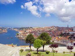 Pentru orice turist adevarat, o lista a obiectivelor turistice din porto, portugalia, se poate dovedi foarte utila in timpul planificarii unei vacante in porto, portugalia. 10 Obiective De VÄƒzut In Porto