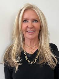 For anyone building, rebuilding or beginning again ~ Amanda Wakeley OBE's  story is an inspiration. I've been thinking back to a really insightful  conversation I had earlier this year with the… |