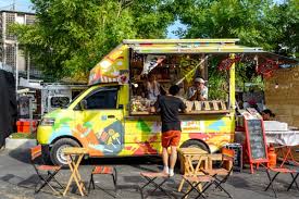 Berbeda dengan yang di atas, food truck ini khusus menyediakan kopi. Produsen Food Truck Di Yogyakarta