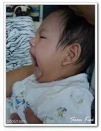 快四個月| 哈~欠~