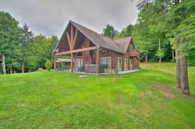 Cameron county is blessed with strong populations of both elk and eagles and this new guide will help visitors find the best places to view these beautiful creatures. Benezette Cabin Rentals Elk County Pa Rentals Benezette Rental Cabins