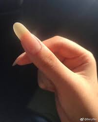 Handmodel Hand Nailsarts Longnaturalnails Nailsarts Longnaturalnails Longnails Long Natural Nails Nails Only Natural Nails