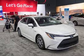 Here's how the 2021 toyota corolla and the 2021 toyota corolla hybrid measure up. The 2021 Toyota Corolla Hybrid Gives You Major Wins In Efficiency And Safety