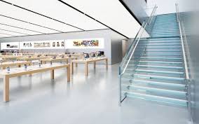 The 2nd Floor Floats In This New Apple Store 2nd Floor Flooring Shop Window Design