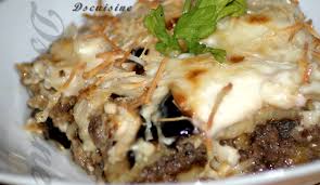 Préparé avec quelques aubergines, des tomates, du fromage, un oignon et de l' ail, le gratin d'aubergines peut également se cuisiner avec d'avantage d'épices, selon votre goût. Gratin D Aubergines Et Viande Hachee Gratin Of Eggplants And Minced Meat Dscuisine
