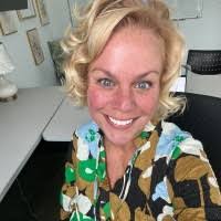 Gilma Saravia's Instagram, Twitter & Facebook