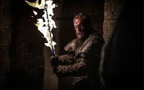 Începând din această dimineață, ultimul sezon este disponibil și pentru publicul din românia. Val De Ironii DupÄ Episodul Intunecat La Propriu Din Game Of Thrones Am InÅ£eles CÄ Se LuptÄ Noaptea Dar Chiar Nu PuteaÅ£i SÄ MÄriÅ£i Un Pic Luminozitatea