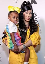 View cardi b booking agent, manager, publicist contact info. Neuer Look Cardi B Wird Von Ihrer Tochter 2 Geschminkt Promiflash De