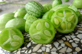 It tastes like a mix of banana, cucumber, zucchini and kiwifruit. 5 Unusual Fruit And Veg You Can Grow In Your Garden Right Now Pro Kleen