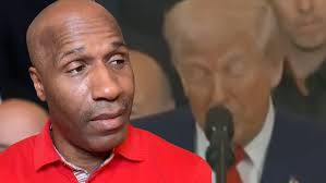 COLLISION! 💥 Bodybuilder STEPS UP To Spar At The Boxing Gym!