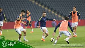 Teknik permainan yang tinggi dengan control bola yang baik pola penyerangan dapat dijalankan oleh suatu kesebelasan apabila mereka sedang mengendalikan permainan di lapangan. Jelaskan Tujuan Dari Taktik Penyerangan Dalam Permainan Sepak Bola Cara Golden