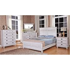 The driftwood finish that enhances the beautiful cathedral grain of mindy veneer is utilized to provide contrast with the high polish of the nail. 00 220 115 Wht New Classic Furniture King Or Eastern King Bed