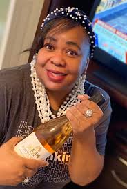 Tiffany Hatch (@Tiphini)