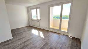 Sie suchen schnell einen neuen mieter, dann klicken sie auf den button anbieten und inserieren sie ihr angebot. 5 Zimmer Wohnung Zu Vermieten Erich Kastner Strasse 39 06128 Halle Silberhohe Mapio Net