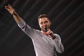 Join our new commenting forum. Eurovision 2015 Final Sweden S Mans Zelmerlow Wins Over Twitter During Performance Mirror Online