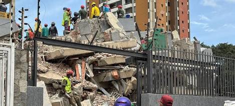 Las labores de rescate continúan sin descanso en las zonas más afectadas por los devastadores terremotos gemelos., do AI tạo