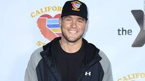 Colton underwood returns to instagram nearly 2 months after ex cassie randolph dropped restraining order. Colton Underwood Former Bachelor Star Says He S Gay Cnn