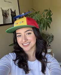 Andrea Buenrostro's Instagram, Twitter & Facebook