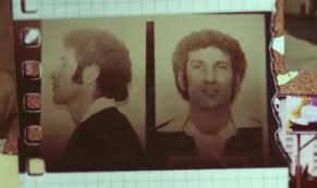 Richard ramirez, the serial killer dubbed the night stalker, was renowed for having rotten and missing teeth but the defining feature almost got him caught. 0qbfmmh93ioy4m