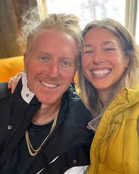 Jenny Robinson's Instagram, Twitter & Facebook