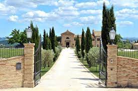 Villa Di Lusso Nelle Colline Di Macerata Villa Di Lusso Villa Giardino Toscano