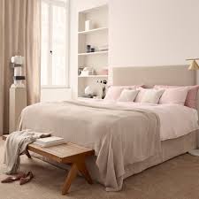 Voici les 7 tendances repérées par côté maison. Une Housse De Couette Rose Pale H M Home Deco Chambre Zen Deco Chambre Decoration Chambre Zen