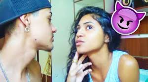 COMO FOI NOSSA PRIMEIRA VEZ