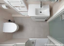 Kleines bad mit schräge trockenbau anleitung: 3 Qm Minibad Mit Dachschrage Funktional Gestaltet Bader Seelig