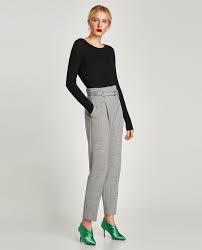 Maybe you would like to learn more about one of these? High Waisted Trousers With Belt New In Woman Zara United States Hosen Modestil Hosen Frauen