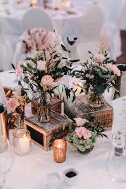 Lilac Wedding Bouquets Ideas In 2020 Tischdekoration Hochzeit Blumen Hochzeitsdeko Tischdeko Hochzeit Vintage