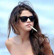 Pin On Selena Gomez Smoking Cigarettes And Vaping