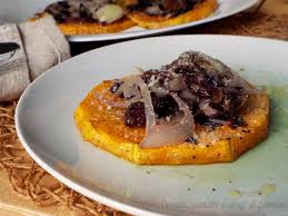 Condite la zucca con un filo d'olio e un pizzico di sale. Fettine Di Zucca Con Radicchio E Cipolla