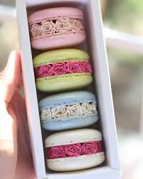 Macarons Fleurs Recette Blog Patisserie En 2020 Desserts Fantaisie Patisserie Dessert Fraise