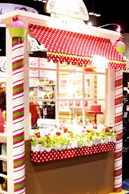 Adorable Candy Shop Styled Booth I M Seeing This As A Decorated Door Or Classroom Bulletin Board Craft Booth Displays Craft Booth Craft Booth Display