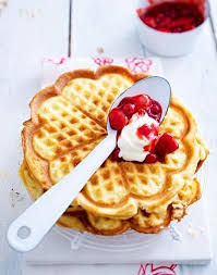 Schmandwaffeln Mit Roter Grutze Rezept Lecker Rezept Schmandwaffeln Waffeln Rezept Rezepte