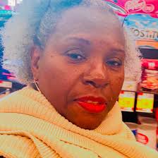 After 33 years with our Springfield Police Department, Officer Charlie  Youmans is calling it a career. He stopped by City Hall this morning for a  visit with Mayor Sarno and his staff