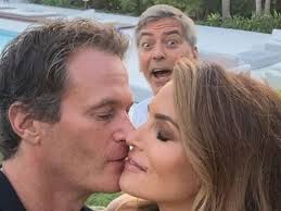 How Cindy Crawford ended up in George Clooney's bed