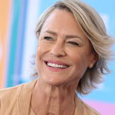 The Girlfriend is a gripping new psychological drama starring Robin Wright  in a dark, twisted tale. First look photos waiting in the comments 👇