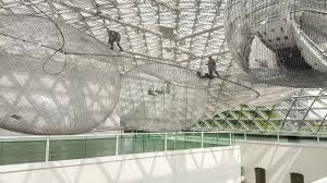 United by this institution are three different exhibition venues. In Orbit Begehbare Kunst Mit Hohenluft Im Museum K21 In Dusseldorf Auf Den Berg De