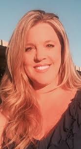 Heidi Knowles's Instagram, Twitter & Facebook