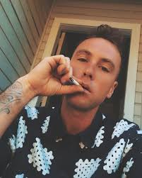 well i'm not the world's most physical guy... but when she squeezed me  tight... she nearly broke my spine... 😱😱🎶🎵🎶🤷‍♂️🥳