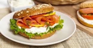 15 Sandwichs A Moins De 300 Calories Fourchette Et Bikini Recette Recette Sandwich Recette Tartine