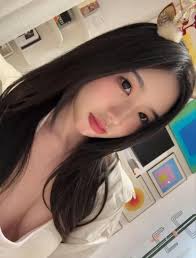 Angela Chong 張安琪