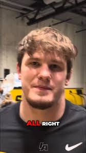 Tyrell Gordon gets the 9-0 victory and wraps up the dual for the Panthers!  Uni -36 Wyoming- 6 #iawrestle 📸 @allysonschwab_photography